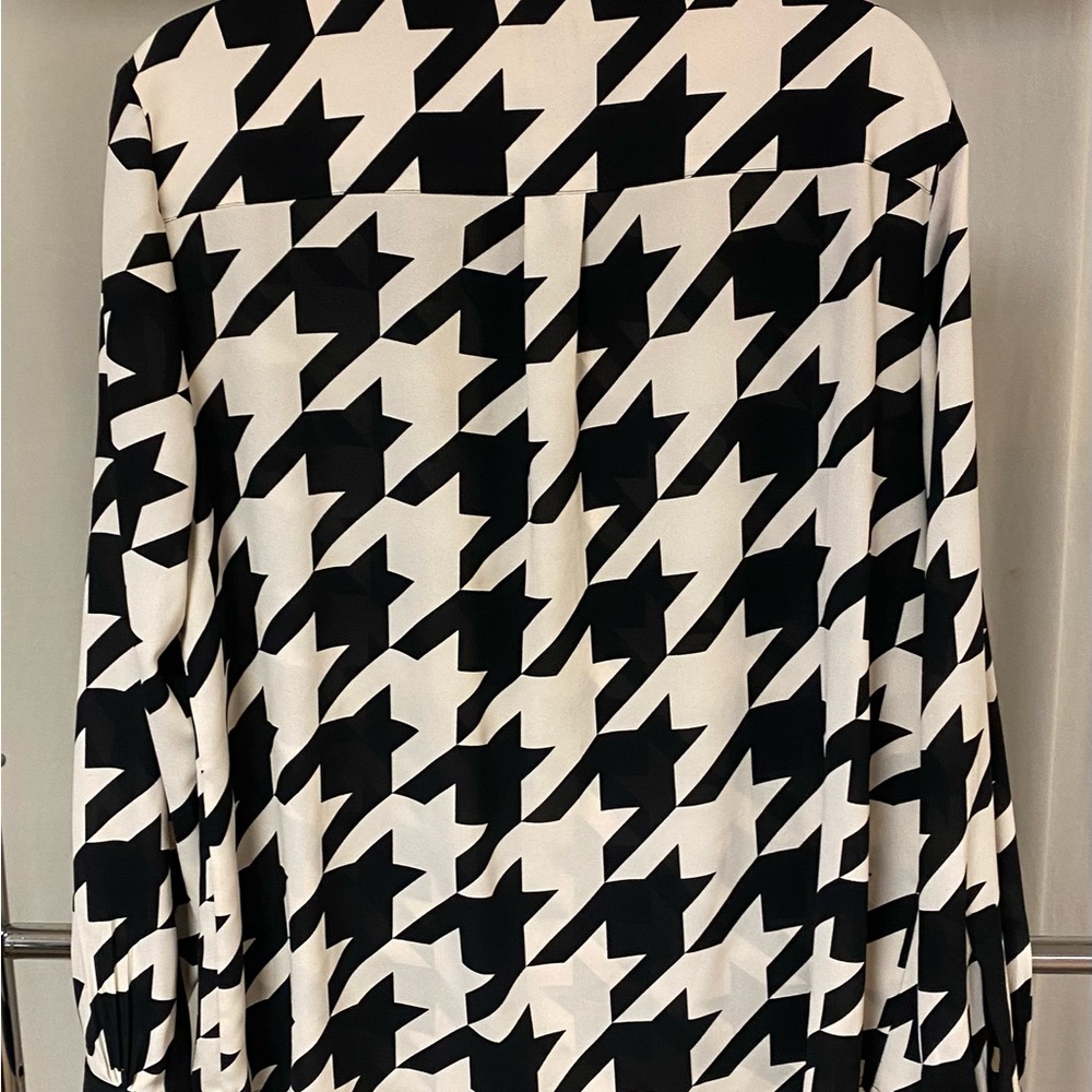 Anne Klein Black and White Houndstooth Shirt. Size 14 - Picture 7 of 7